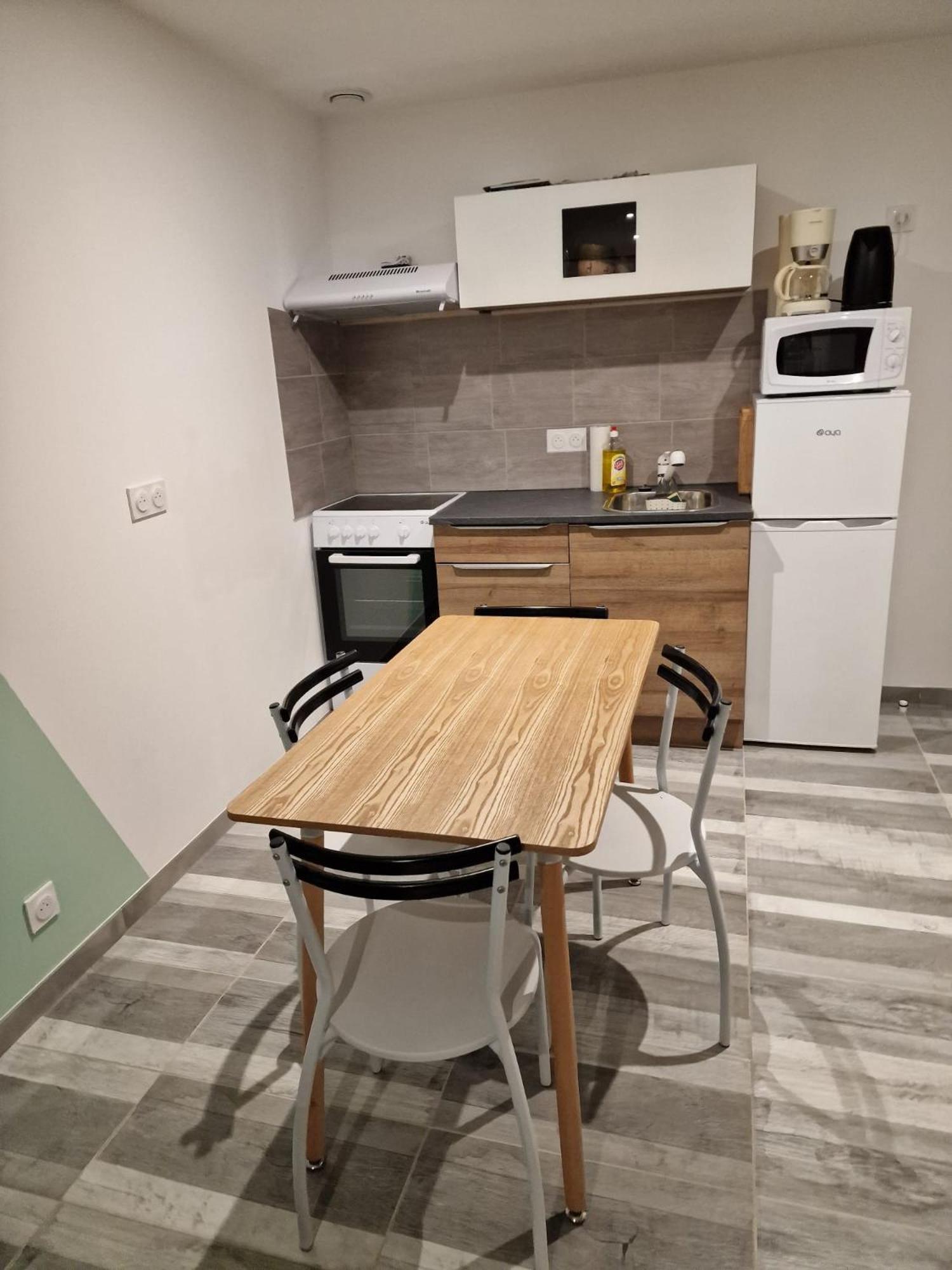 Comme A La Maison Gannat Exteriér fotografie