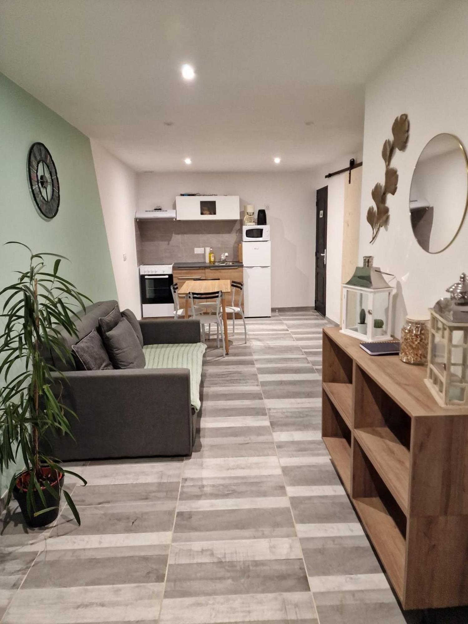 Comme A La Maison Gannat Exteriér fotografie